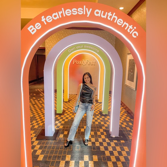 LIKE THIS LISTING TO BE NOTIFIED OF FUTURE SALES! - Picture 1 of 6